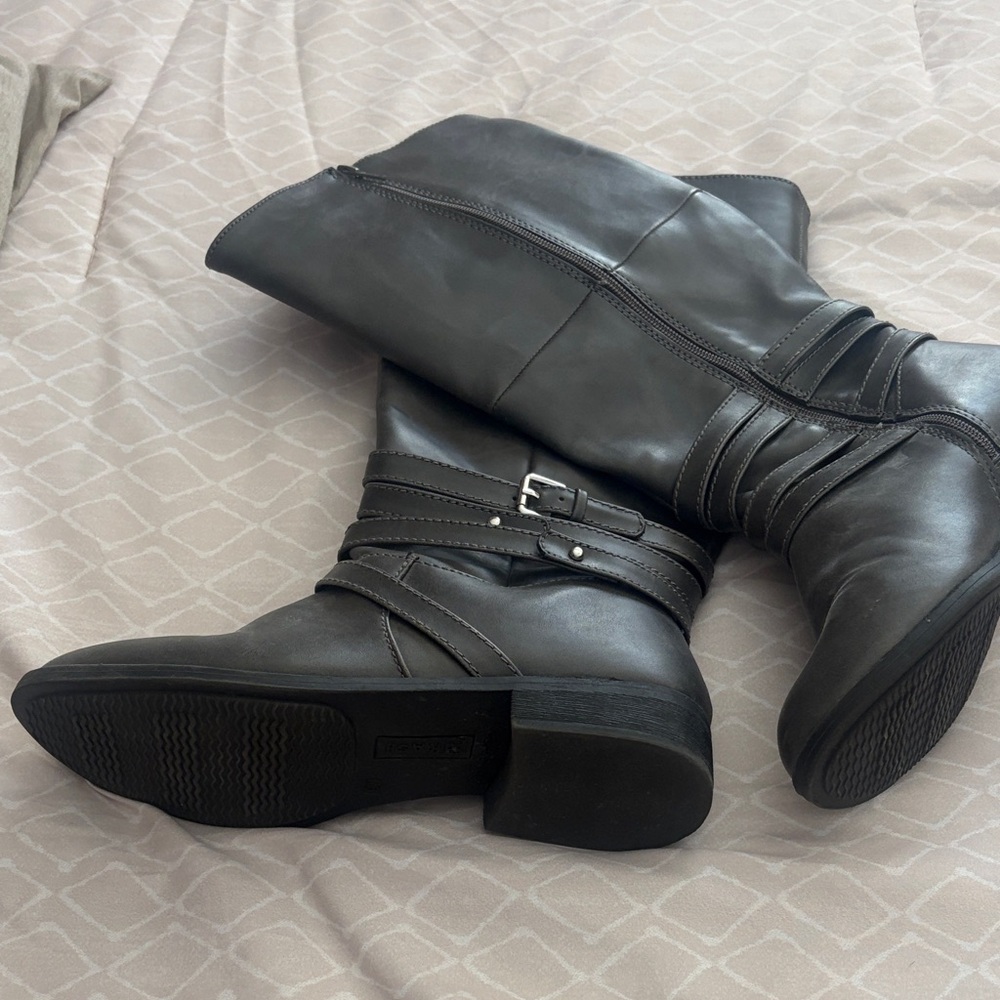 Women's Grey Leather Boots